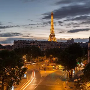 https://splendid-tour-eiffel.fr-paris.fr